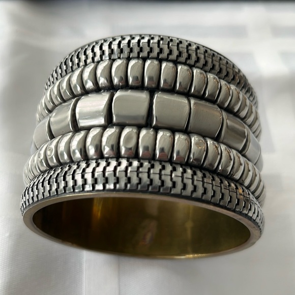 Antik Batik resin & brass cuff - Picture 1 of 5